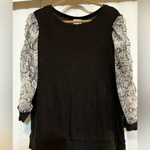 Chic Black and Gray Women's Sweatshirt